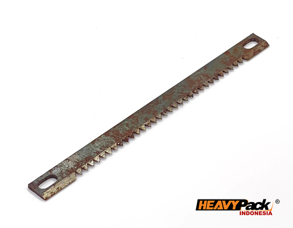 pisau pemotong dengan panjang mata 12 cm yang dipasang di dalam sistem sealing atau cutting.